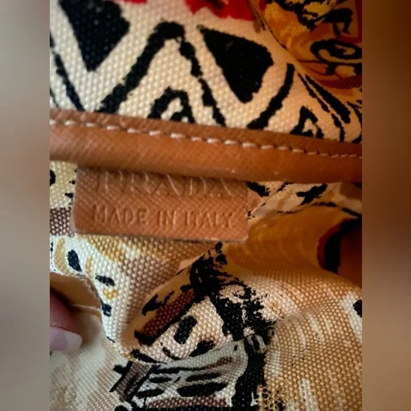 RARE auth Prada Venice Belted Tote Print Canvas leather trim, handles and straps - Picture 4 of 10